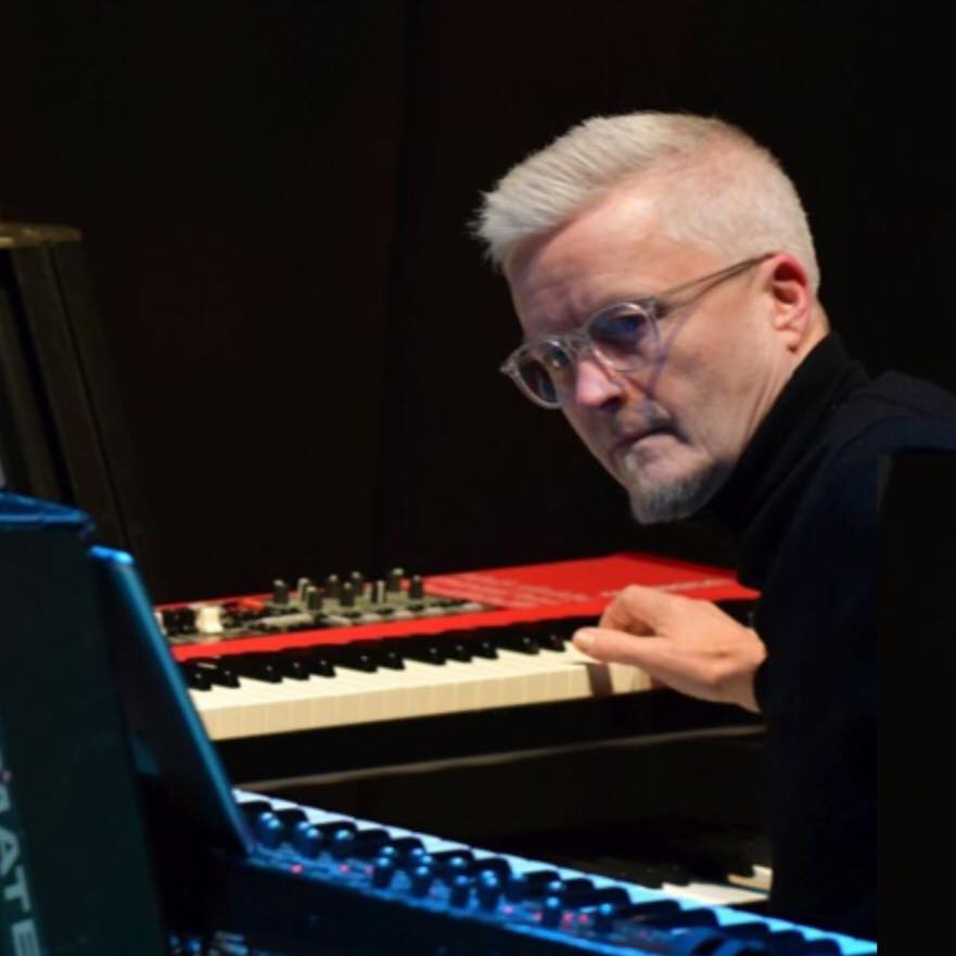 Arbeidsprøve – Keyboardist Jack E Johnsen
